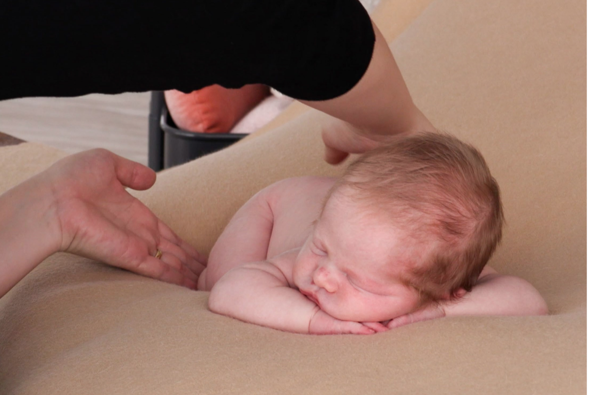 Safe handling of newborn baby 