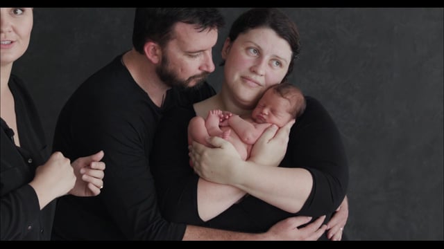 PARENT POSING – 2 – Parent Posing Mother Hold