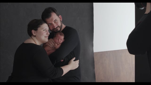 PARENT POSING – 4 – Parent Posing Father Hold