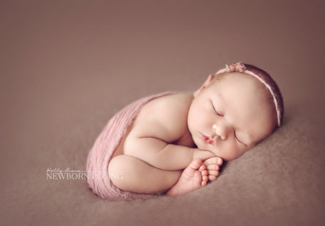 newborn behaviour for photographers