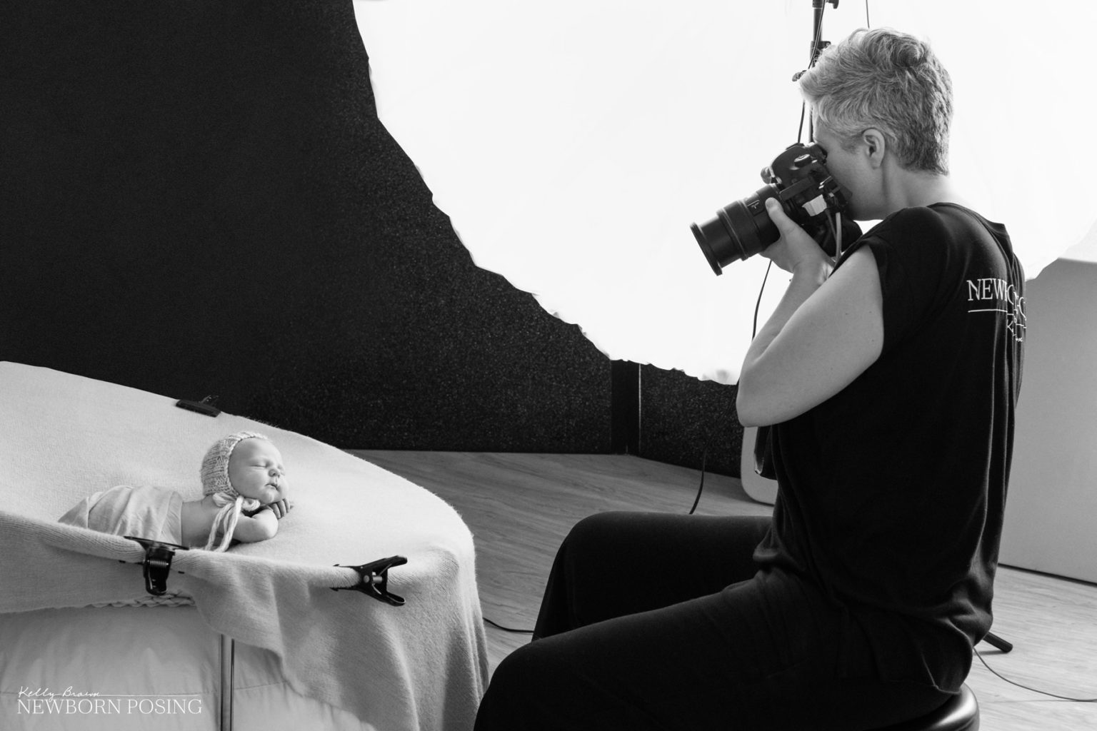 Which Lights for Newborn Photography? Newborn Posing